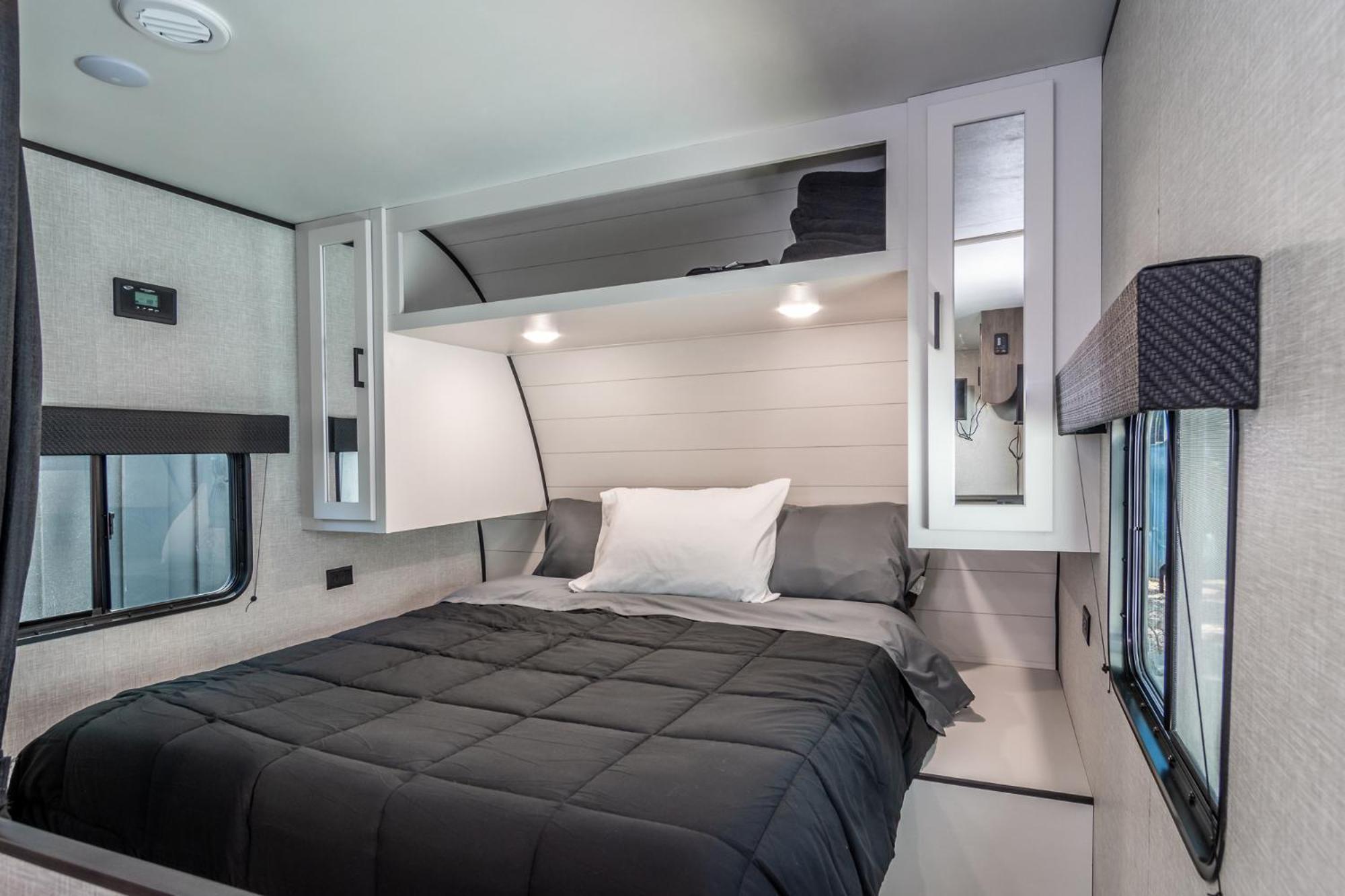 Chic Rv Retreat, Stunning Yard In Roseburg Hotel ภายนอก รูปภาพ
