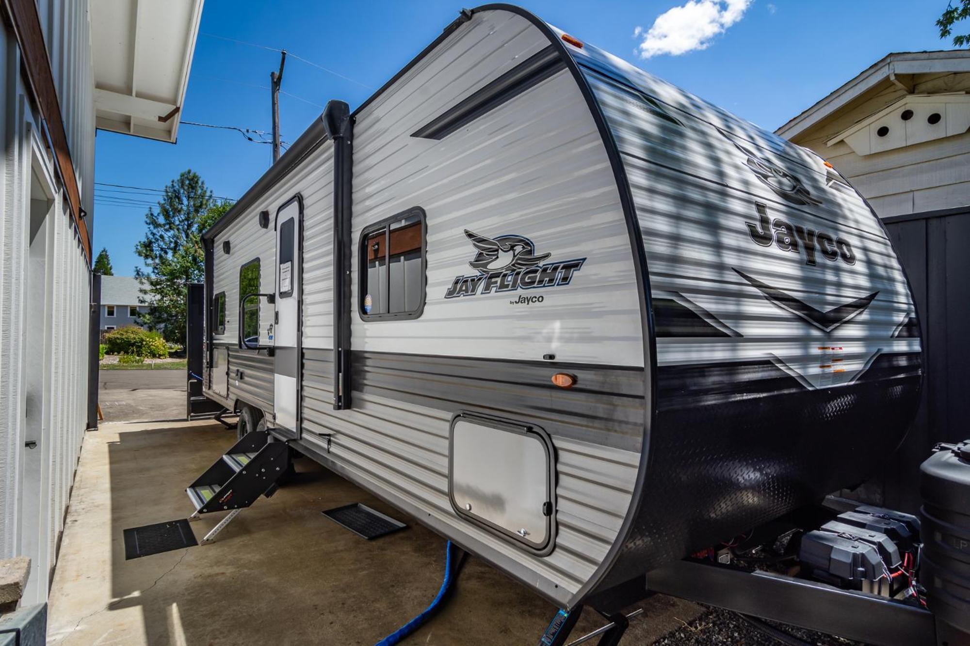 Chic Rv Retreat, Stunning Yard In Roseburg Hotel ภายนอก รูปภาพ