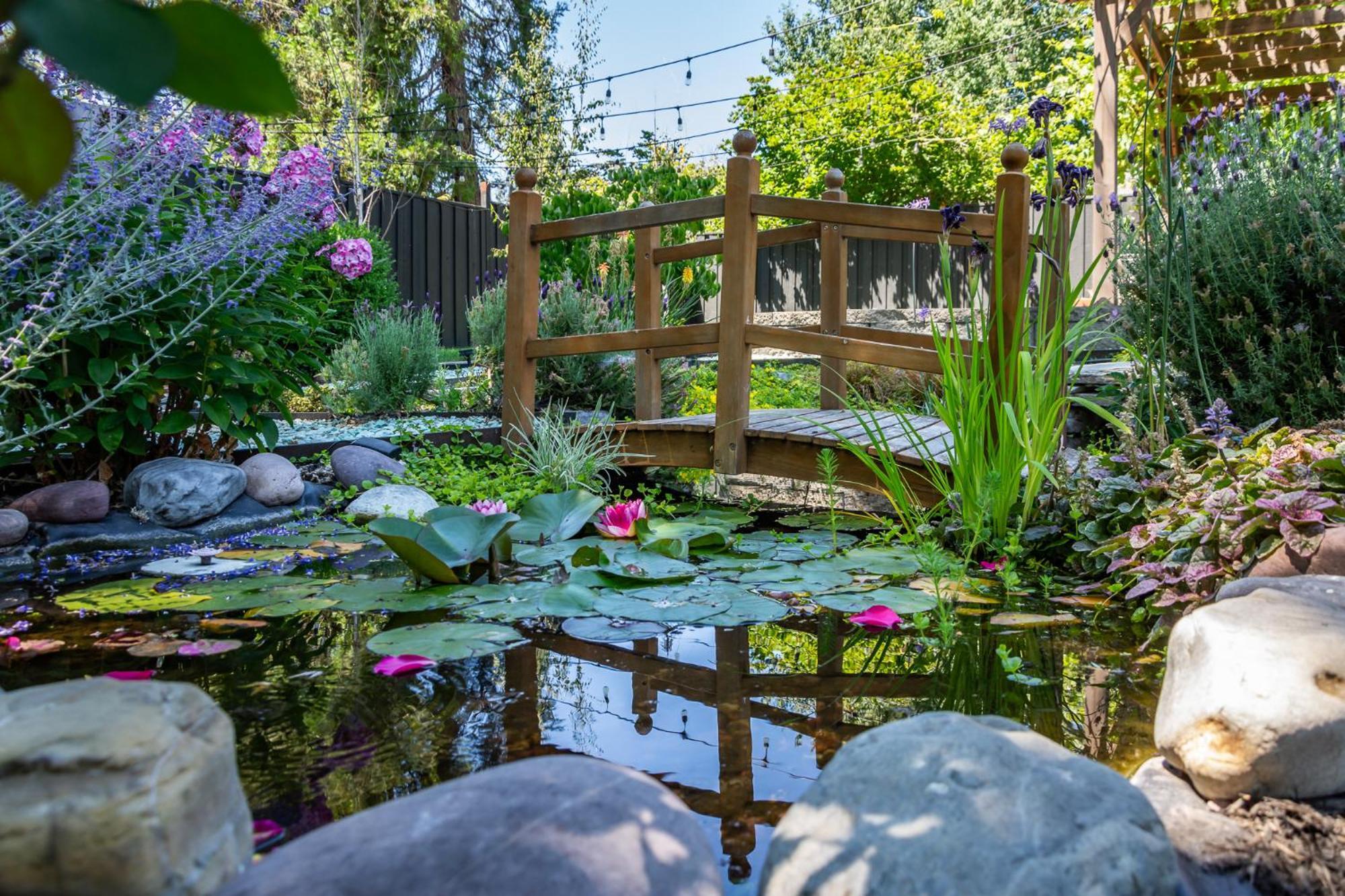 Chic Rv Retreat, Stunning Yard In Roseburg Hotel ภายนอก รูปภาพ