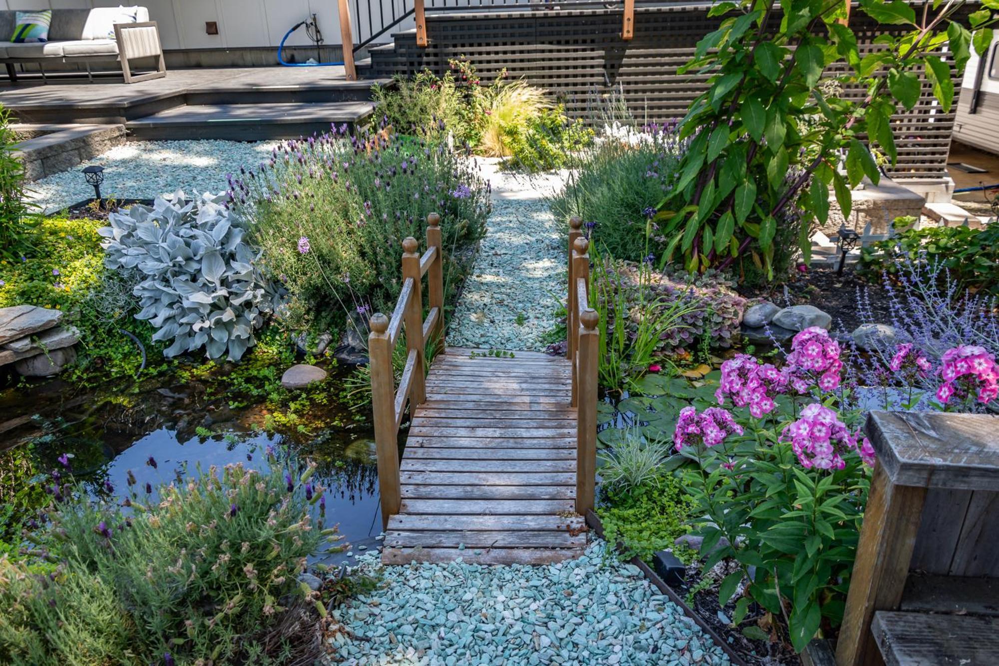 Chic Rv Retreat, Stunning Yard In Roseburg Hotel ภายนอก รูปภาพ